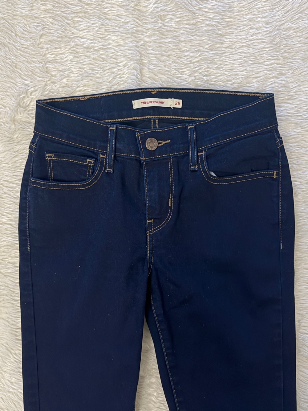 Levis 710 super skinny
 Size 25